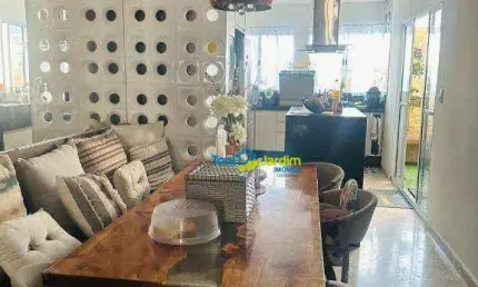 Sobrado com 3 dormitórios à venda, 263 m² por R$ 630.000,00 - Condomínio Maracanã - Santo André/SP