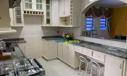 Sobrado com 3 dormitórios à venda, 225 m² por R$ 725.000,00 - Vila Cláudio - Santo André/SP