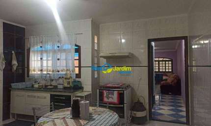 Sobrado com 3 dormitórios à venda, 230 m² por R$ 670.000,00 - Vila Guarani - Santo André/SP