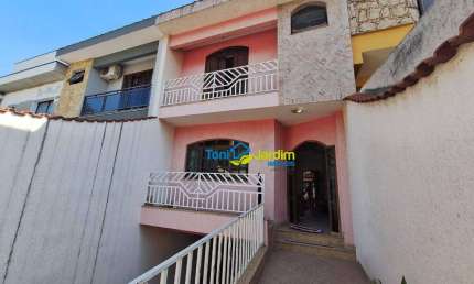 Sobrado com 3 dormitórios à venda, 205 m² por R$ 790.000,00 - Bangu - Santo André/SP