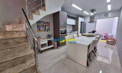 Sobrado com 2 dormitórios à venda, 116 m² por R$ 650.000,00 - Bangu - Santo André/SP