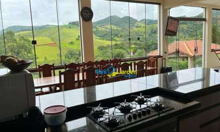 Chácara com 4 dormitórios à venda, 8000 m² por R$ 1.750.000,00 - Toledo - Toledo/MG