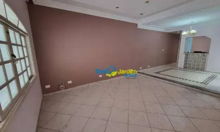 Sobrado com 3 dormitórios para alugar, 250 m² por R$ 3.625,00/mês - Parque Jacatuba - Santo André/SP