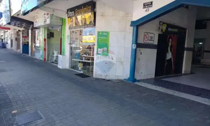 Sala comercial para alugar na Rua Lecy Gomes da Costa, 42, São Cristóvão, Cabo Frio