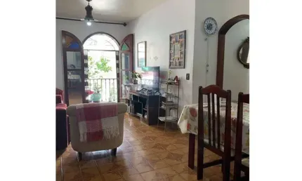 Apartamento à Venda no Centro de Cabo Frio – 99m², 2 Quartos, 1 Vaga e Ótima Localização