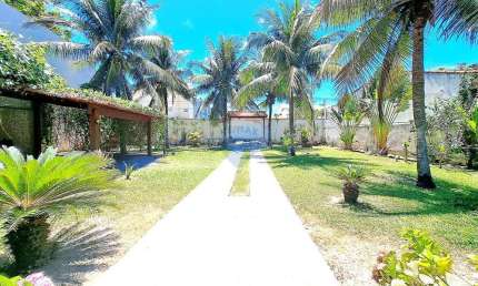 Casa independente com três dormitórios à venda, próxima a praia do Peró - Cabo Frio