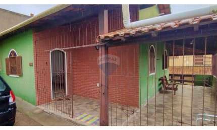 Casa à venda com 2 quartos na Ponta da Areia, São Pedro da Aldeia-RJ