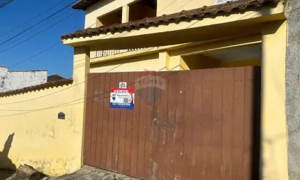 CASA NA PRAIA DO SOL A VENDA TRES QUARTOS UMA SUITE