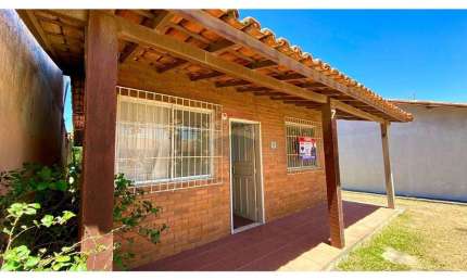 Casa à venda em São Pedro da Aldeia – 2 Quartos, ótima Localização