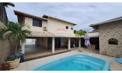 Duplex com três quartos em Ouro Verde, Rio das Ostras, RJ. Conforto e Localização Perfeita