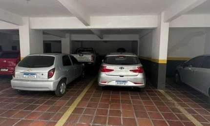Apartamento quadra do mar, vista mar com 1 dormitório e 75 m2 privativo em Balneário Camboriú