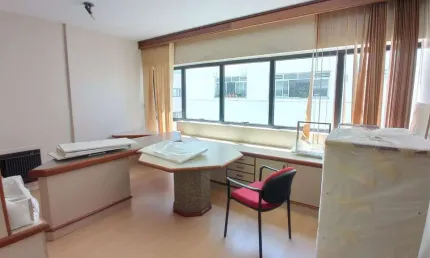 Sala/Conjunto Comercial à Venda, 60,79m2, Dividida Em 3 salas, Com Vaga de Garagem - Centro, Florianópolis/SC