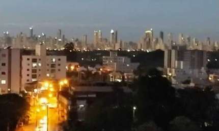 Apartamento com 2 dormitórios e 1 vaga de garagem no Bairro Cedro em Camboriú