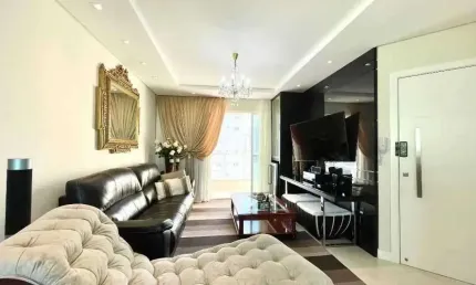 Apartamento mobiliado de alto padrão com 4 dormitórios e 3 vagas no Centro de Balneário Camboriú