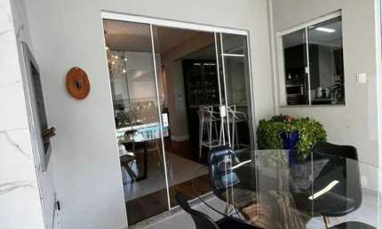 Casa Alto Padrão em Condomínio com 4 suítes e 4 vagas de garagem na Praia Brava - Itajaí