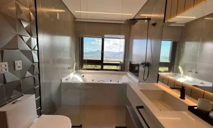 Casa Alto Padrão com 3 suítes e 2 vagas de garagem na Praia da Silveira - Garopaba/SC
