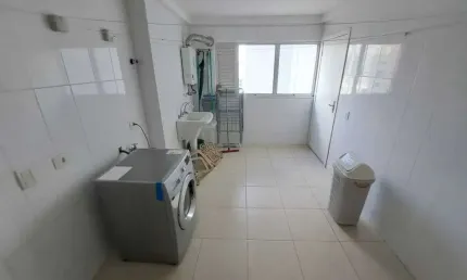 Apartamento frente mar com 4 suítes e 2 vagas de garagem no centro de balneário camboriú
