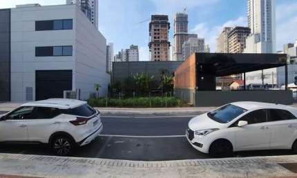 Terreno comercial à venda no Centro, Balneário Camboriú 