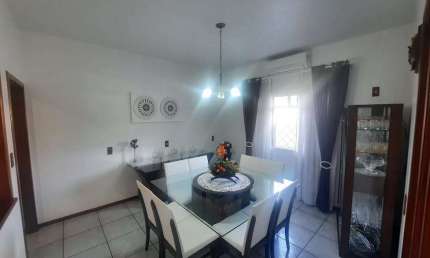 Casa à Venda, 160m2, 3 Dormitórios (1 Suíte), Garagem, Centro, Santo Amaro da Imperatriz, SC