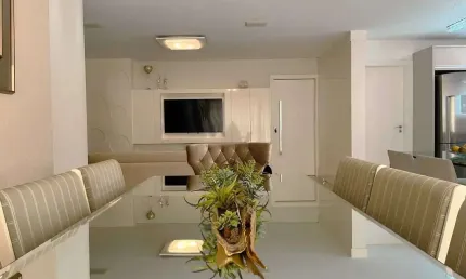 Apartamento de alto padrão pronto para morar com 3 suítes  3 vagas no Centro de Balneário Camboriú