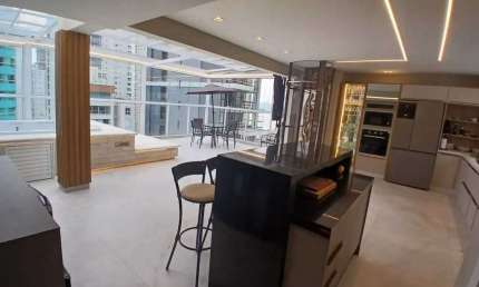 Cobertura Duplex com 3 suítes sendo 1 master na Barra Sul em Balneário Camboriú