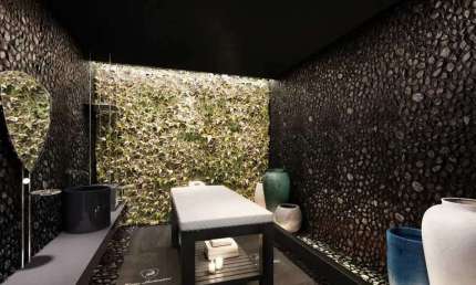Apartamento Garden suspenso na planta com 4 suítes e piscina na Barra Sul em Balneário Camboriú
