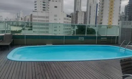 Apartamento com 3 suítes finamente mobiliado, vista para o mar na Barra Norte