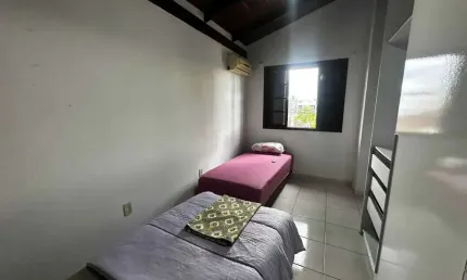 Casa com 3 dormitórios sendo 1 suíte e 1 vaga de garagem em balneário piçarras
