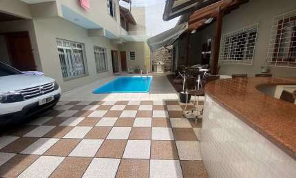 Casa à Venda, 176m2,  Casa Principal Com 2 Dormitório (2 Suítes), Espaço Gourmet e Piscina, Sistema de Energia Solar, Trindade - Florianópolis,/SC