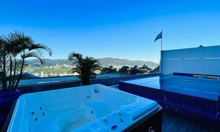 Casa à Venda, 300m2, 4 Dormitórios (2 suites), 2 Vagas,Trindade, Florianópolis/SC