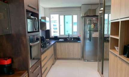 Apartamento Mobiliado à Venda,122m2, 3 Suítes, 3 Vagas, Agronômica, Florianópolis/SC