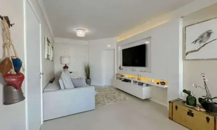 Apartamento com 3 suítes e 2 vagas garagem no Centro em Balneário Camboriú