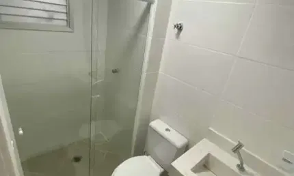 Apartamento com 2 dormitórios sendo 1 suíte e 1 vaga no Centro de Balneário Camboriú