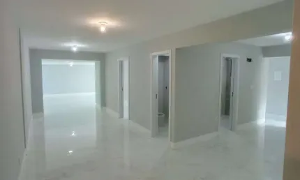 Apartamento à venda, 3 dormitórios (2 suítes), jacuzzi terraço com vista mar, 2 vagas, 170m2 privativos e 219m2 total. Agronômica, Florianópolis, SC