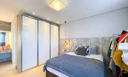 Casa com 550m² em condomínio, com 5 dormitórios sendo 3 suítes e 4 vagas no centro de camboriú