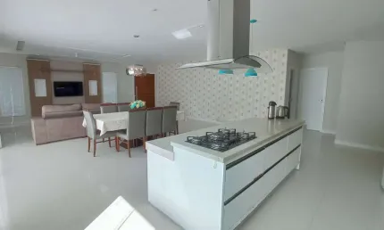 Casa à Venda, 4 Quartos(1 Suite), 2 Vagas, 355m2, Ratones, Florianópolis /SC