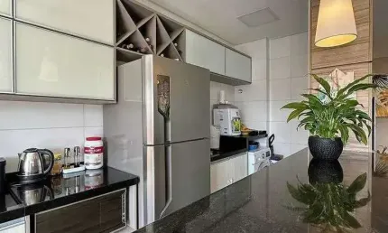 Apartamento com 2 suítes e 2 vagas de garagem no bairro São Judas em Itajaí