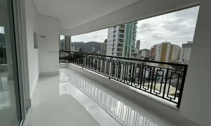 Apartamento com 4 suítes sendo 1 master, 3 vagas de garagem no centro de itapema