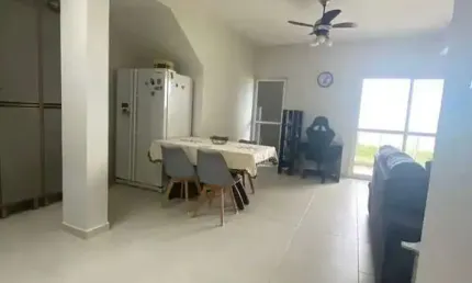 Duplex cobertura frente mar com 5 quartos sendo 2 suítes e 2 vagas de garagem em Guaratuba-PR
