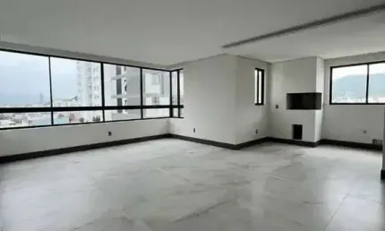 Apartamento com 3 Suítes e 2 Vagas de Garagem, cima do camelódromo em Balneário Camboriú