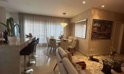 Apartamento com vista para o mar com 3 dormitórios e 2 vagas de garagem em Balneário Camboriú