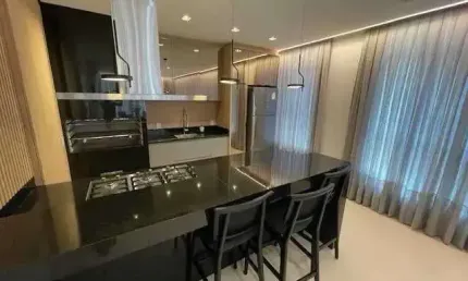 Apartamento com 3 suítes, 2 vagas de garagem, no Centro de Balneário Camboriú