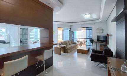 Apartamento com 4 suítes e 2 vagas de garagem no Bairro Andorinha em Itapema