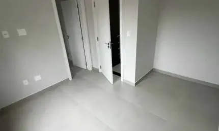 Sobrado com 2 suítes e 1 vaga de garagem em Canto Grande - Bombinhas