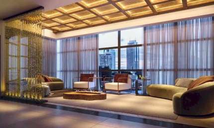 Apartamento Quadra do mar Com 4 suítes e 4 vagas no Centro de Balneário Camboriú