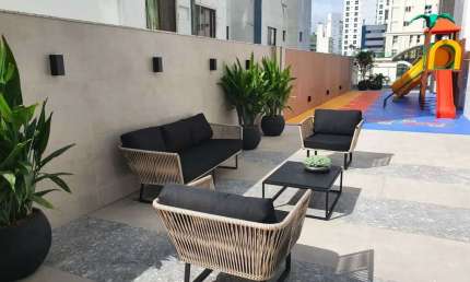 Apartamento de 3 suítes e 4 vagas de garagem no Centro de Balneário Camboriú