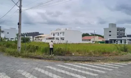 Loteamento residencial com 426,18m2 em balneário piçarras