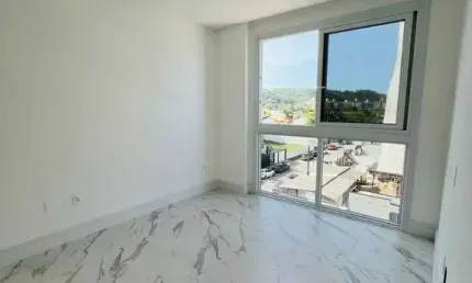 Apartamento Praia Brava em Prédio Frente Mar!! Com 2 suítes e 2 vagas - Itajaí
