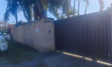 Casa com 2 suítes, 3 vagas de garagem, piscina no Bairro Itapema Norte em Itapoá