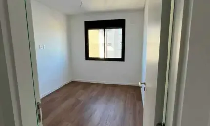 Apartamento 3 suítes sendo 1 master, 2 vagas de garagem em Itacolomi, Balneário Piçarras